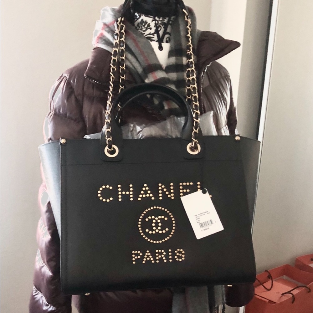 Chanel caviar deauville